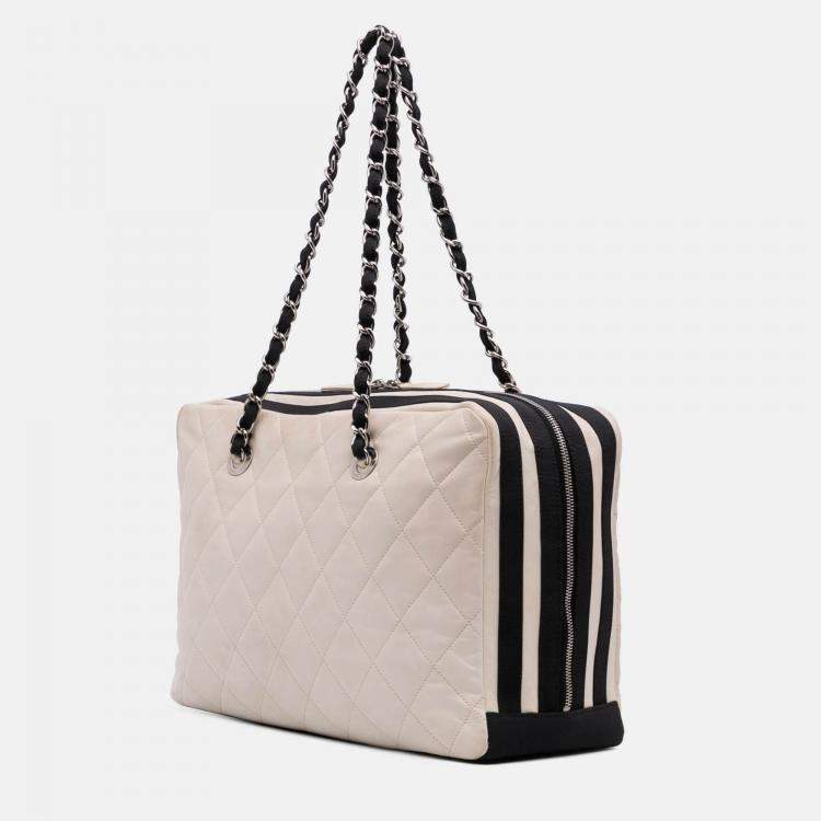 Pre Owned Chanel Cream CC Quilted Lambskin Zip Shoulder Bag
