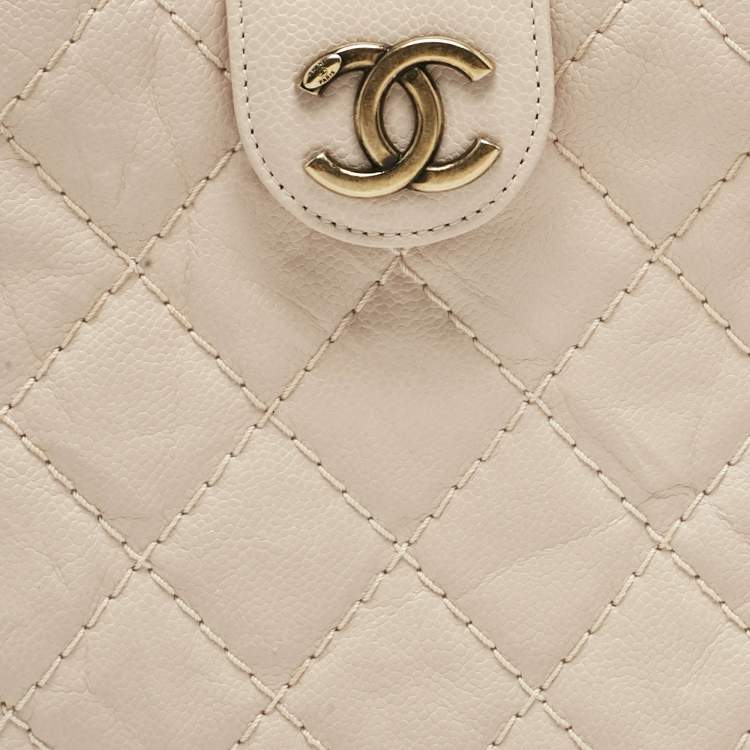 Pre Owned Chanel Light Pink Quilted Aged Leather Coco Pleats Clutch
