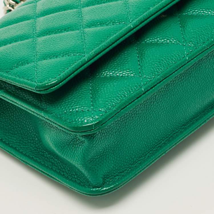 Pre Owned Chanel Green Quilted Caviar Leather Classic Wallet on Chain