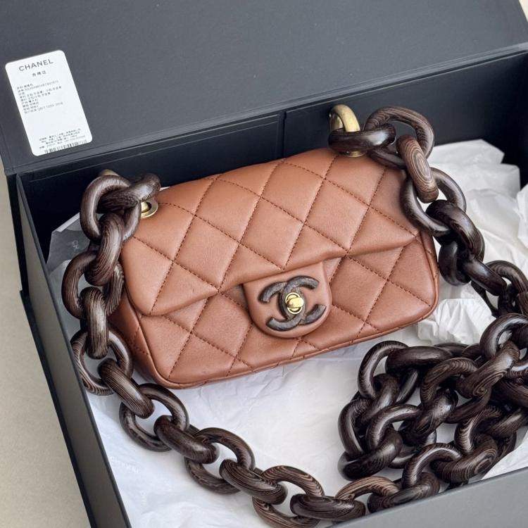 Pre Owned Chanel 23A Wooden Chain Shoulder Bag