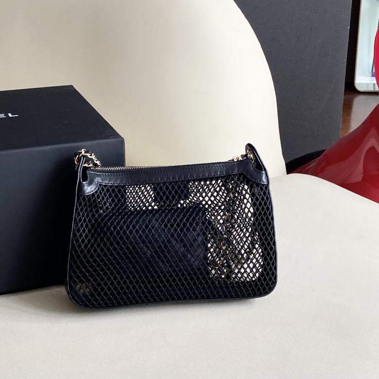 Pre Owned Chanel Mesh Black Shiny Lambskin Clutch with Chain