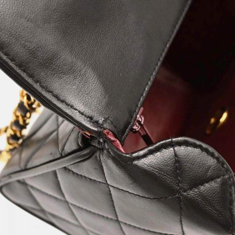 Pre Owned Chanel Black Lambskin Shoulder Bag