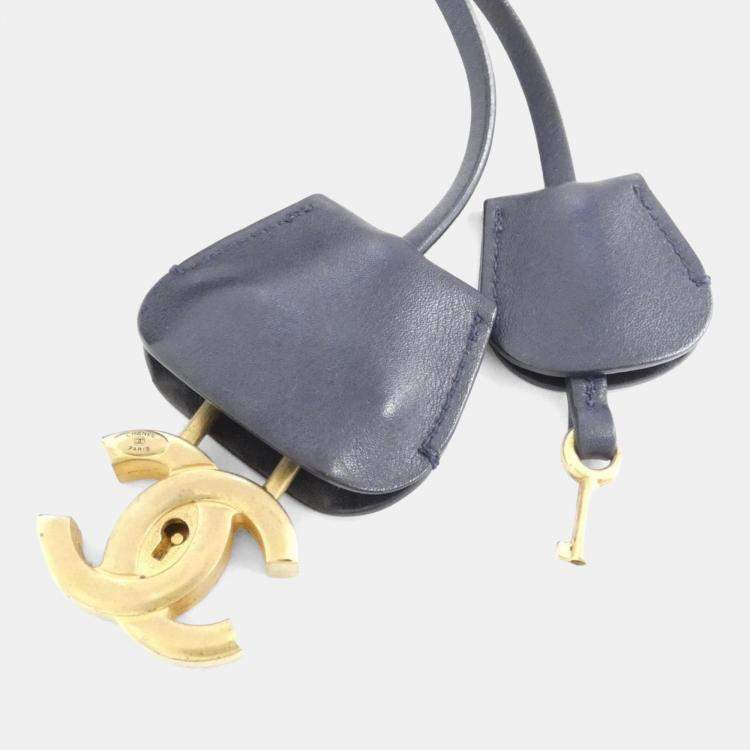 مملوكة مسبقًا Chanel CC Quilted Navy Caviar Leather  Bag