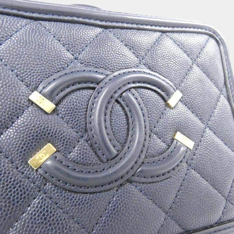 مملوكة مسبقًا Chanel CC Quilted Navy Caviar Leather  Bag