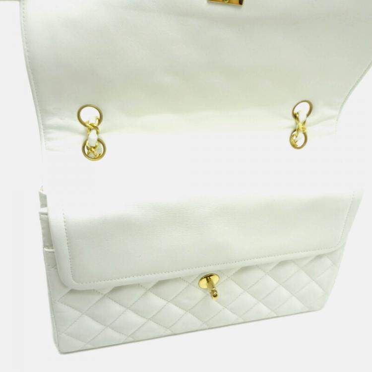 Pre Owned Chanel Paris Limited Edition Double Flap Shoulder Bag In White Lambskin
