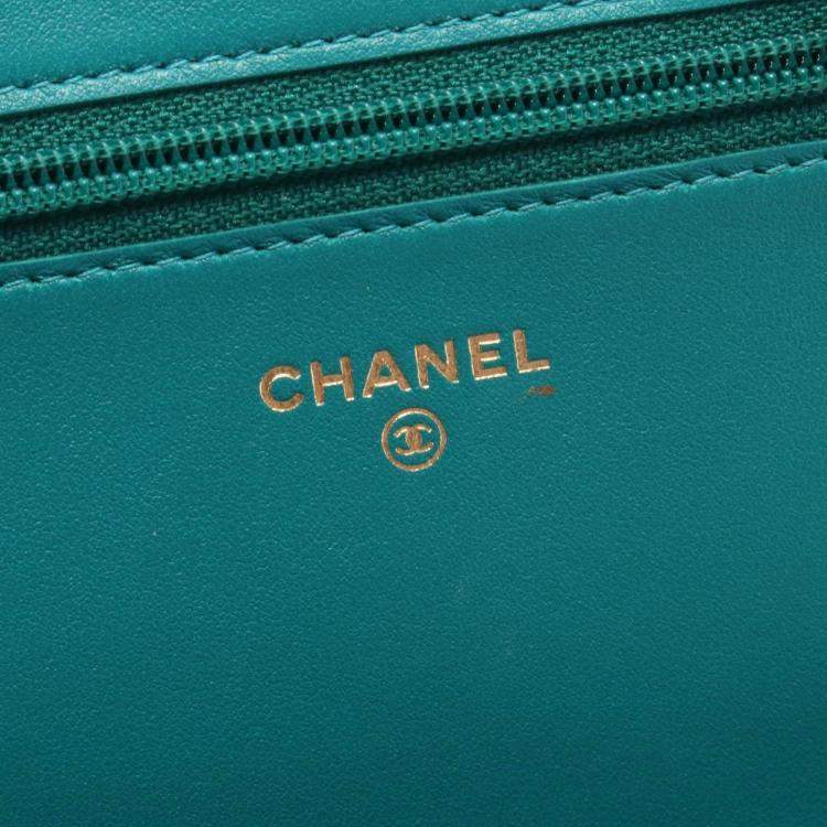 Pre Owned Chanel Boy Green Leather Wallet on Chain