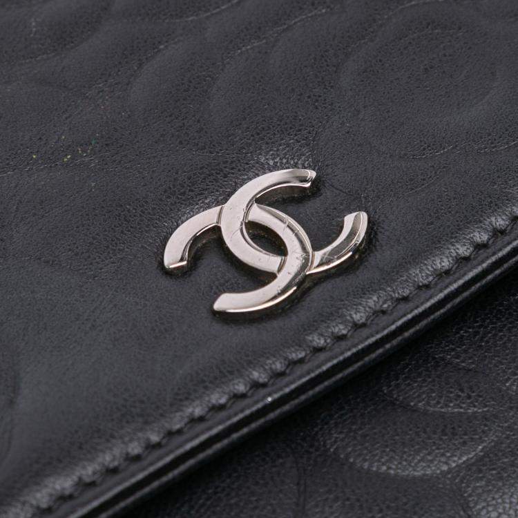 Pre Owned Chanel Black Camellia Embossed Lambskin Wallet On Chain