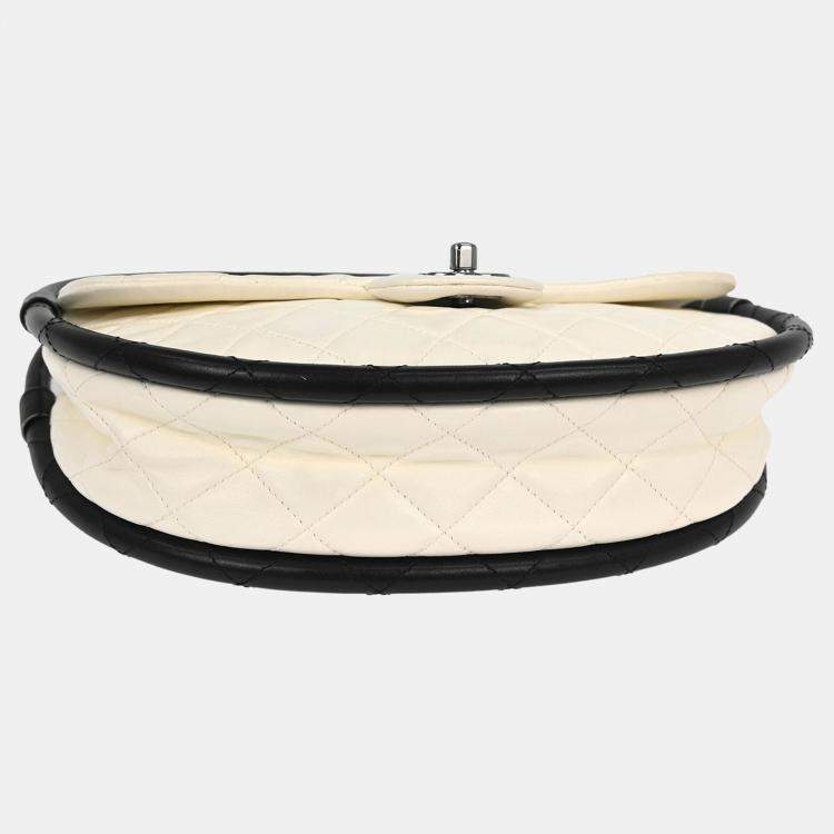 Pre Owned Chanel White Lambskin Hula Hoop Medium Handbag