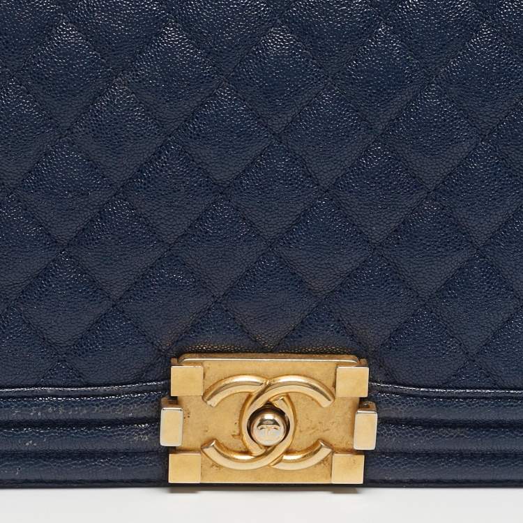Pre Owned Chanel Navy Blue Caviar Quilted Leather Medium Boy Flap Bag
