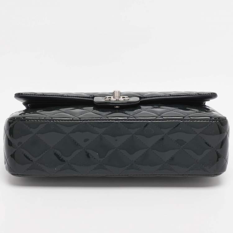 Pre Owned Chanel Green Quilted Patent Leather Medium Classic Double Flap Bag
