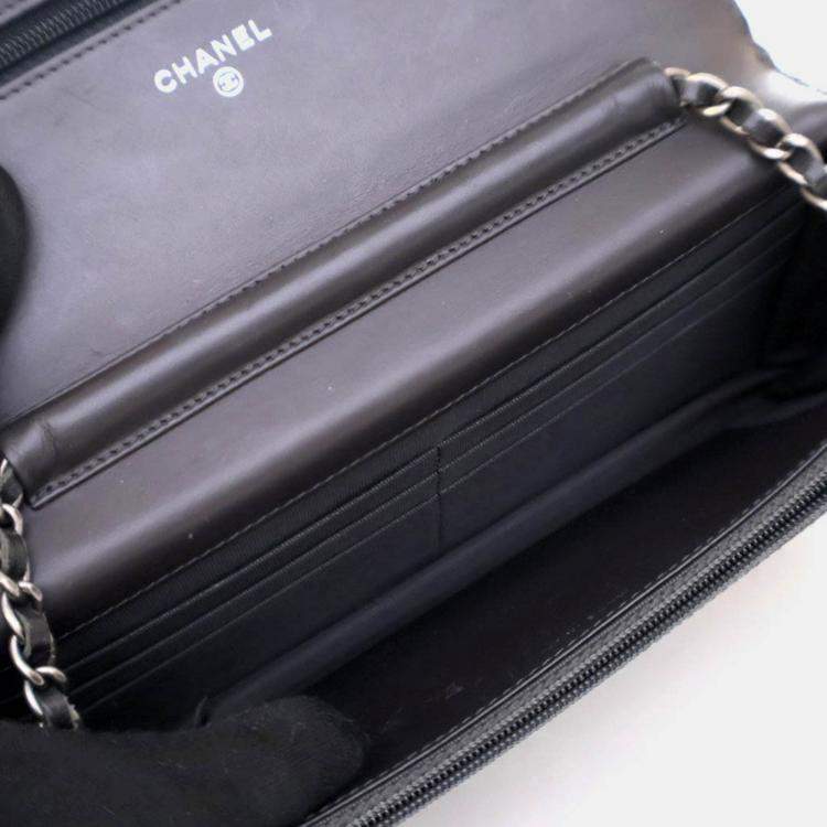 مملوكة مسبقًا Chanel Patent Wallet On Chain (WOC)