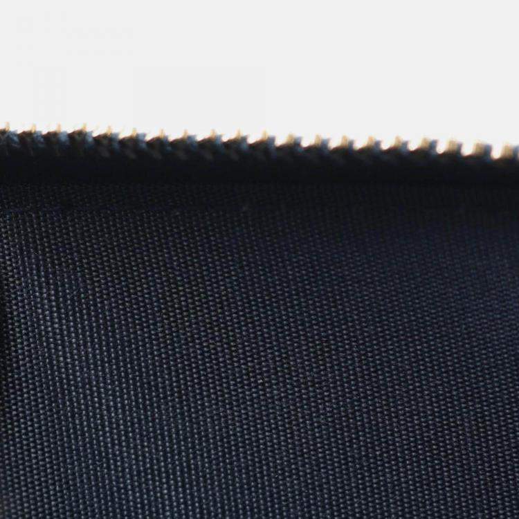 Pre Owned Chanel Navy Blue Quilted Caviar Golden Class Wallet On Chain
