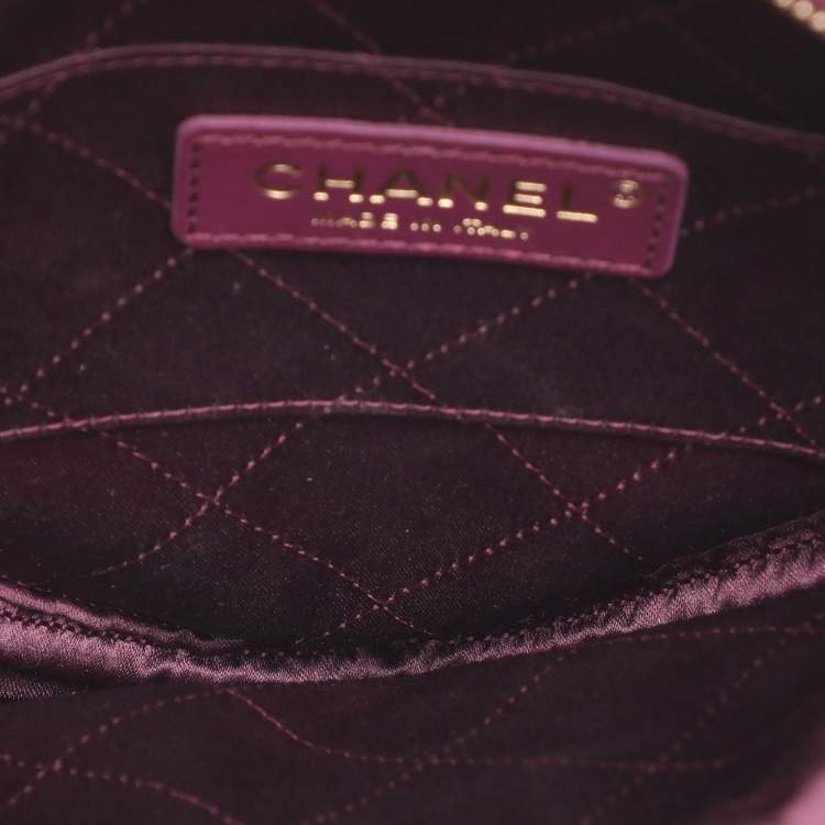 Pre Owned Chanel Purple Leather Diamond CC Chain Clutch