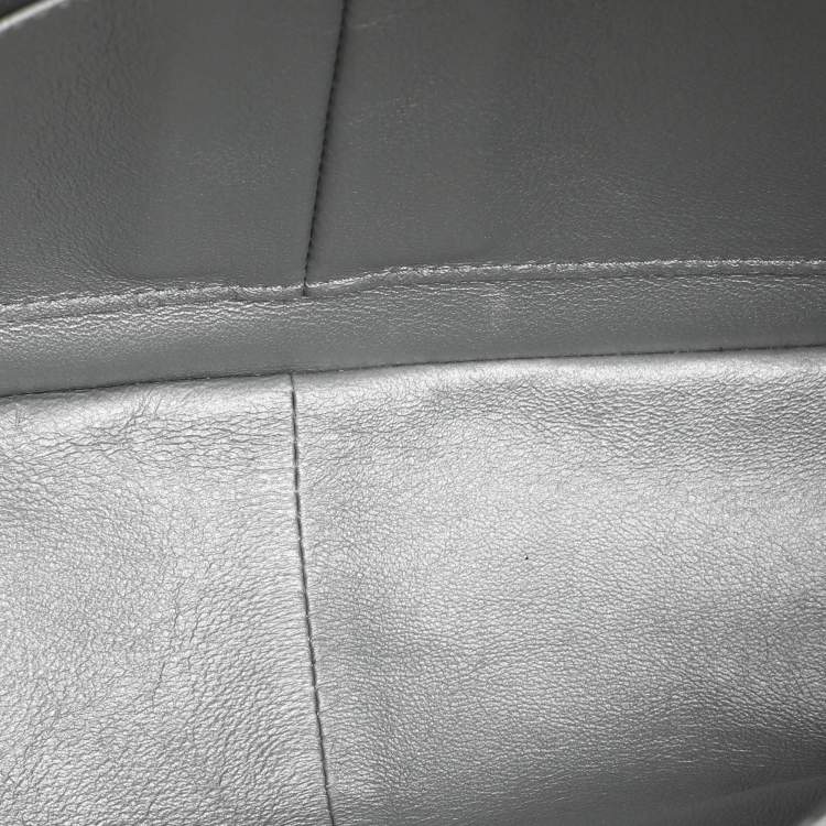 Pre Owned Chanel Silver Quilted Leather 226 Classic Reissue 2.55 Flap Bag