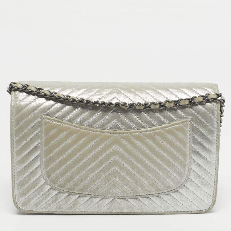Pre Owned Chanel Silver Chevron Leather CC WOC Bag
