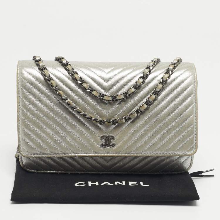 Pre Owned Chanel Silver Chevron Leather CC WOC Bag