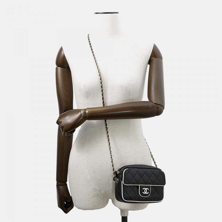 Pre Owned Chanel Matelasse Black/White Lambskin Chain Clutch Bag