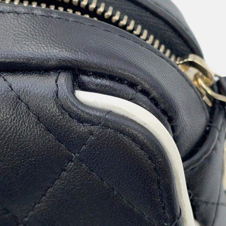 Pre Owned Chanel Matelasse Black/White Lambskin Chain Clutch Bag