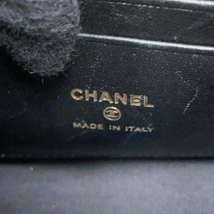 Pre Owned Chanel Matelasse Black/White Lambskin Chain Clutch Bag