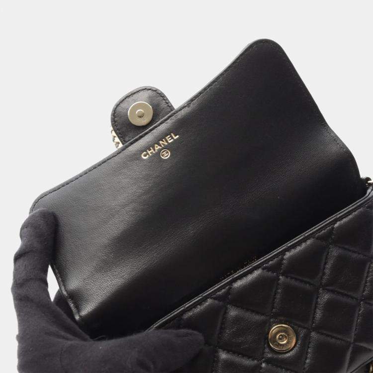 Pre Owned Chanel Matelasse Chain Phone Case Woc Shoulder Bag Lamb Leather Black