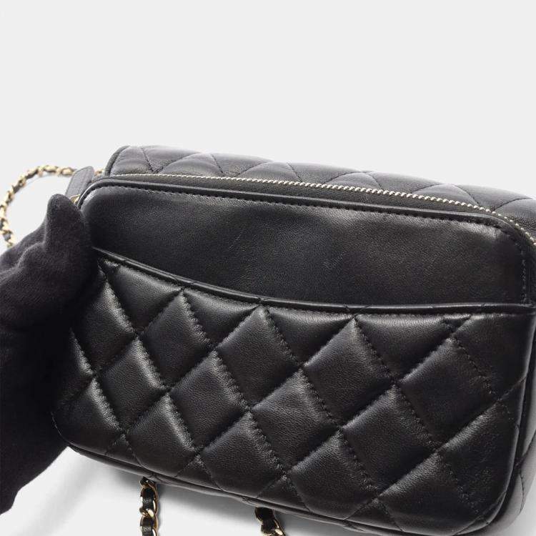 Pre Owned Chanel Matelasse Chain Phone Case Woc Shoulder Bag Lamb Leather Black