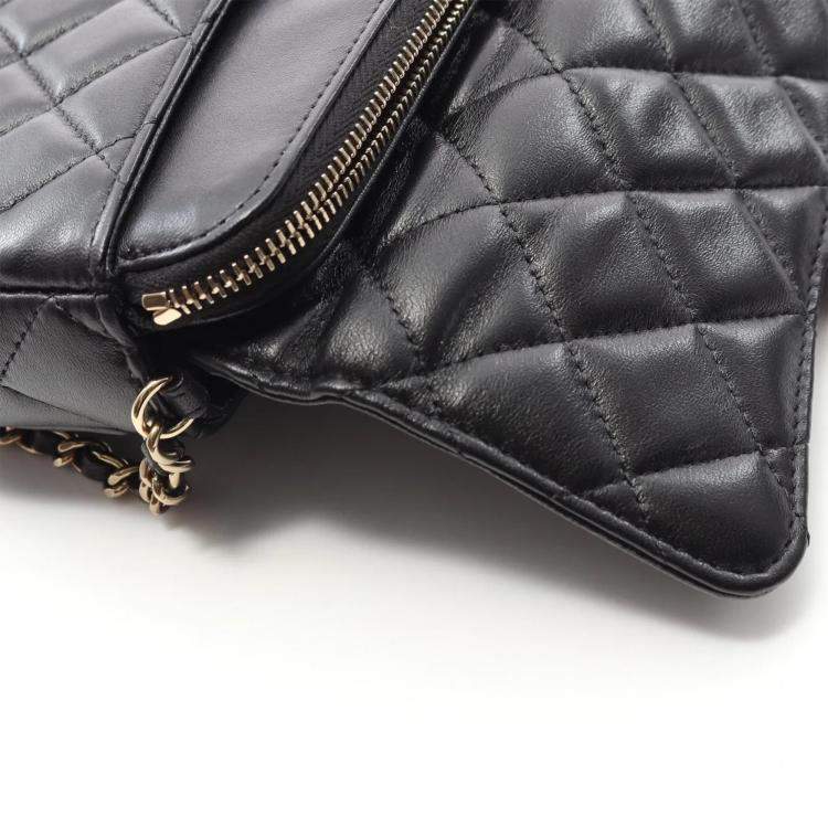 Pre Owned Chanel Matelasse Chain Phone Case Woc Shoulder Bag Lamb Leather Black