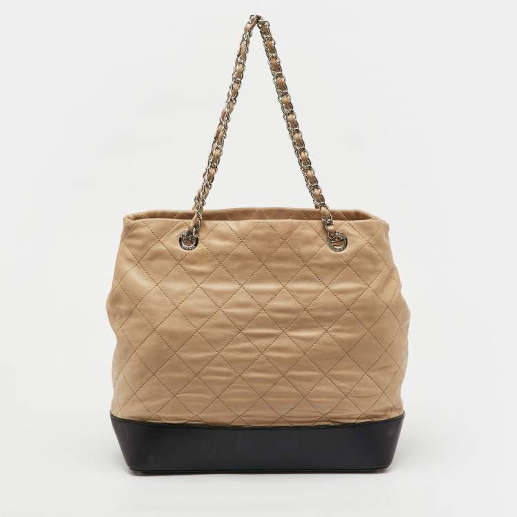 Pre Owned Chanel Beige/Black Quilted Leather VIP Grand Shopping Bag