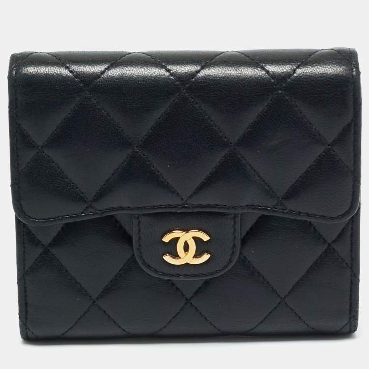 Pre Owned Chanel Black Quilted Leather CC Trifold Compact Wallet