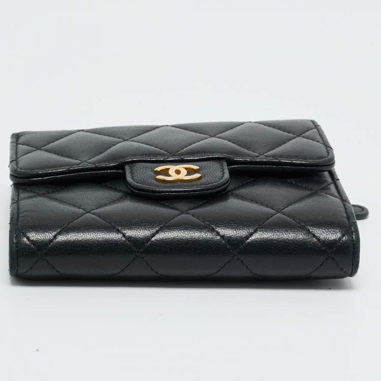 Pre Owned Chanel Black Quilted Leather CC Trifold Compact Wallet