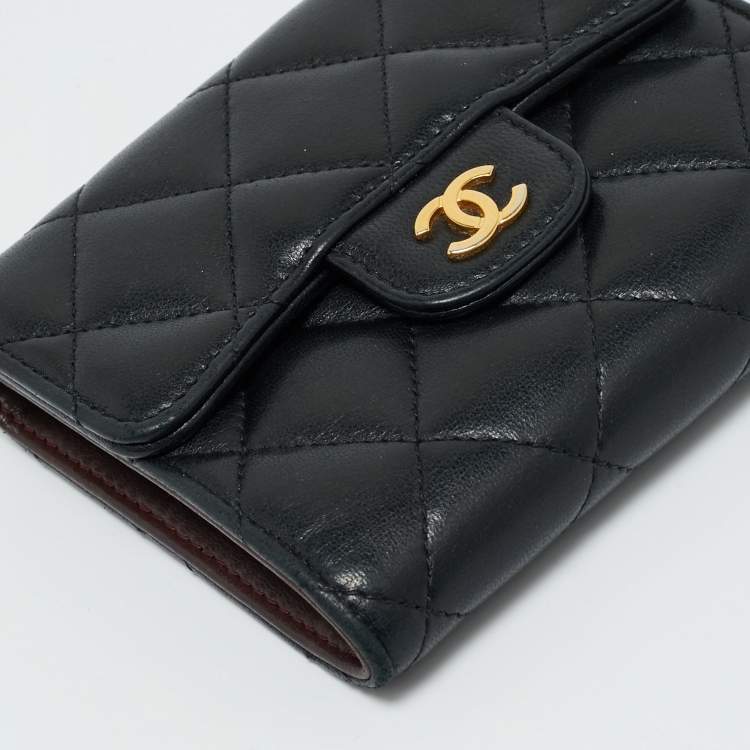 Pre Owned Chanel Black Quilted Leather CC Trifold Compact Wallet