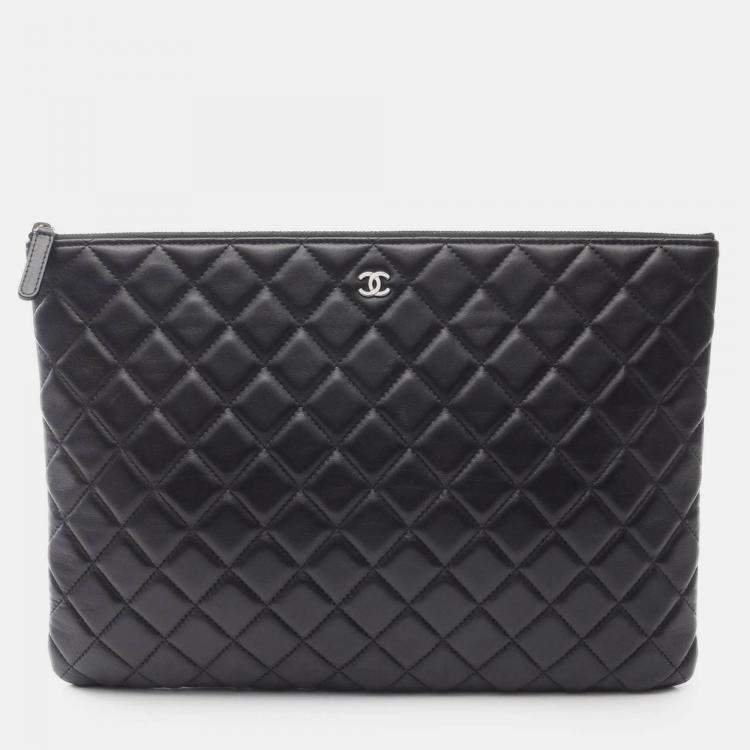 Pre Owned Chanel Black Large Quilted Lambskin O Case Clutch