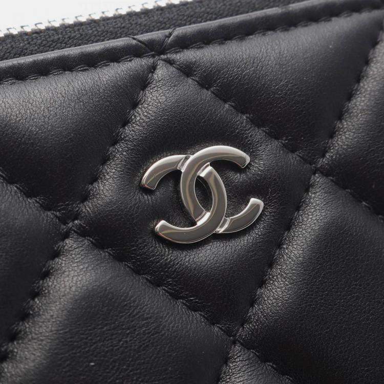 Pre Owned Chanel Black Large Quilted Lambskin O Case Clutch