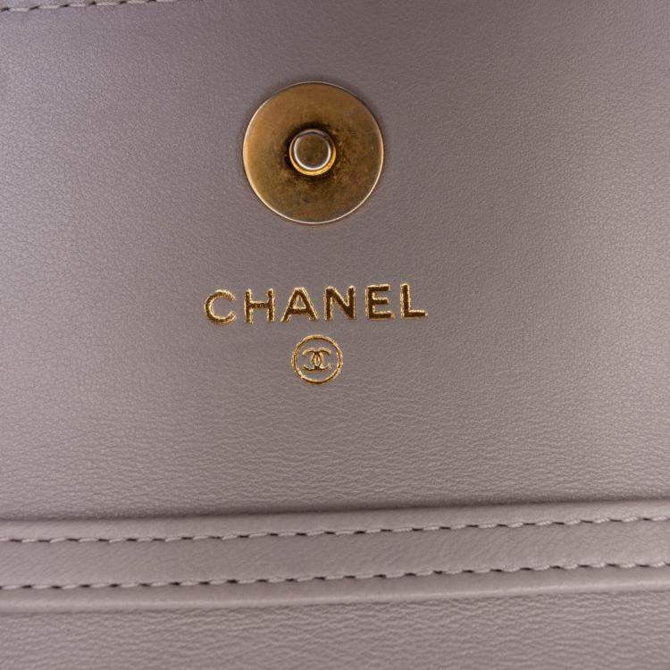 Pre Owned Chanel Grey Mini Lambskin Pearl Crush Clutch On Chain