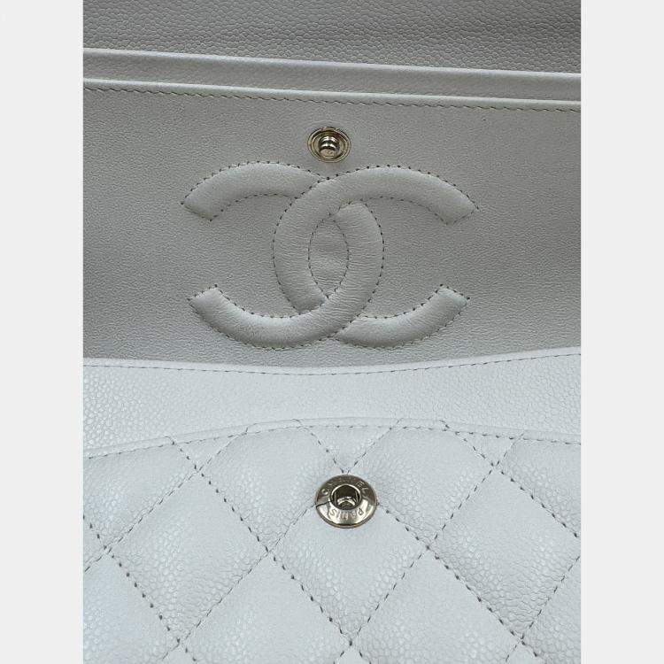Pre Owned Chanel White Caviar Leather Classic Medium Double Flap Shoulder Bag