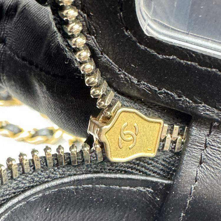 Pre Owned Chanel Vanity Chain Black Caviar Leather Handle Bag