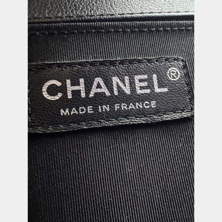 Pre Owned Chanel black Quilted Caviar Leather Medium Boy Bag