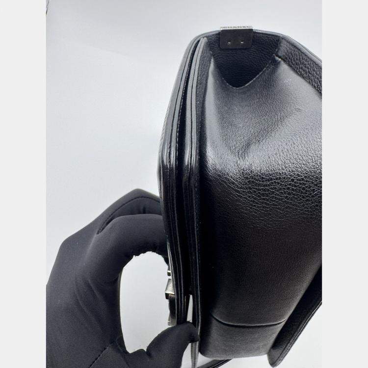 Pre Owned Chanel black Quilted Caviar Leather Medium Boy Bag