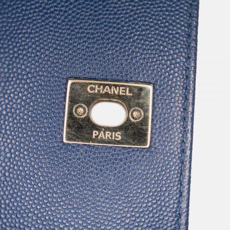 مملوكة مسبقًا Chanel Blue Medium Caviar Business Affinity Flap