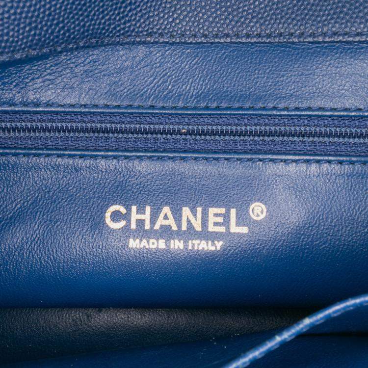 مملوكة مسبقًا Chanel Blue Medium Caviar Business Affinity Flap