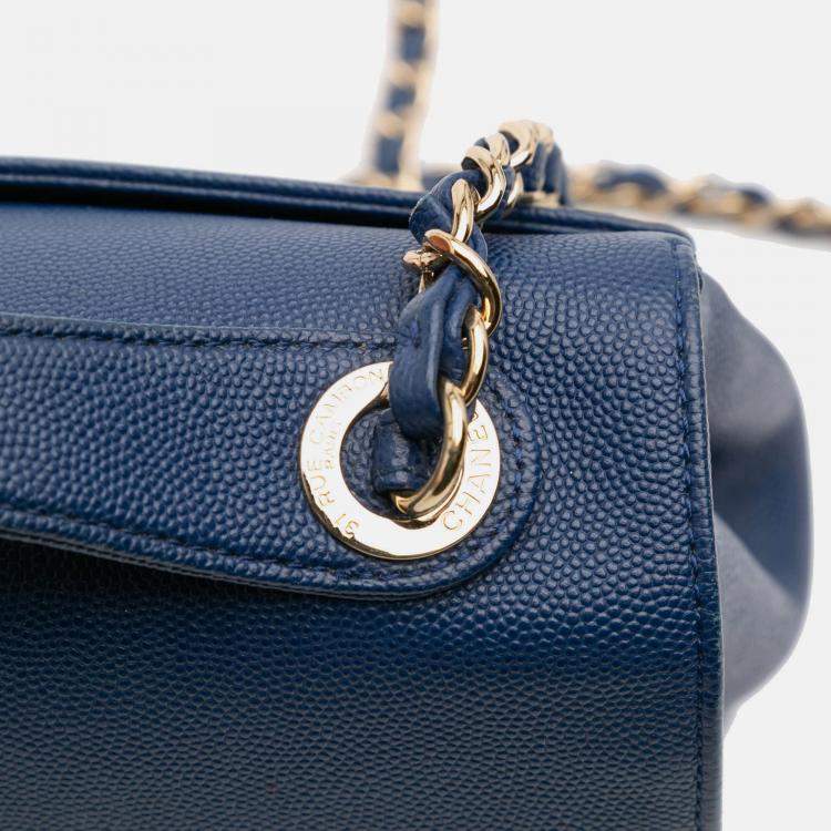 مملوكة مسبقًا Chanel Blue Medium Caviar Business Affinity Flap