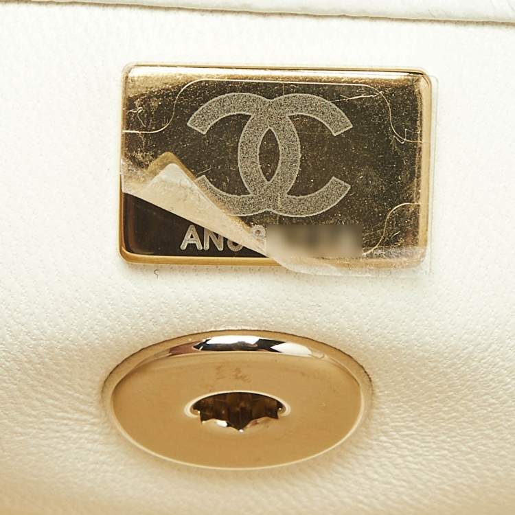 Pre Owned Chanel White Quilted Caviar Leather Mini Coco Top Handle Bag