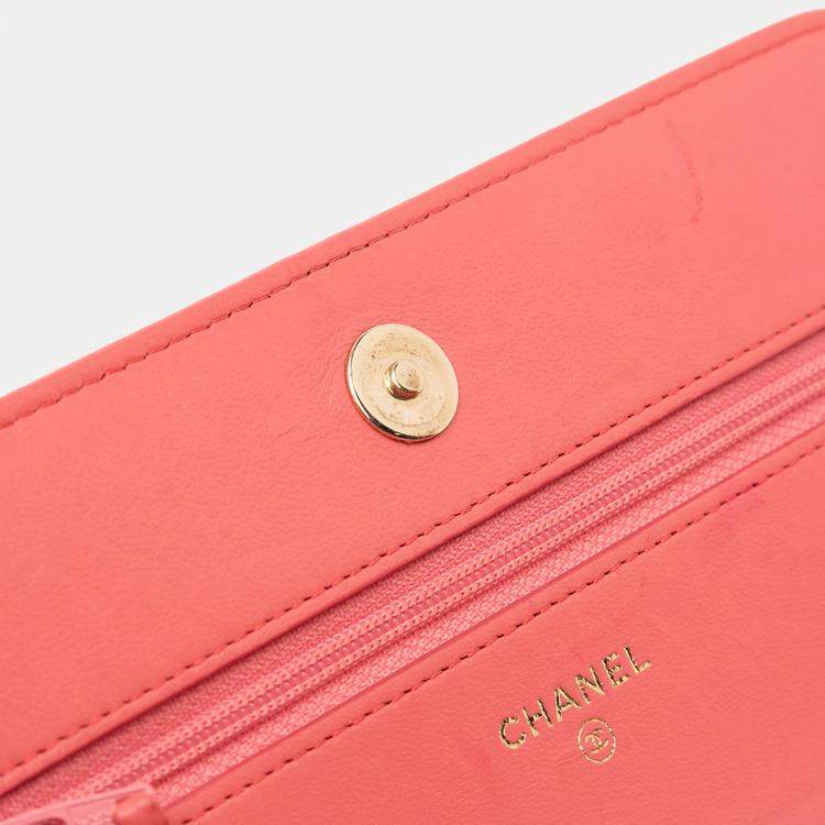 Pre Owned Chanel Pink Lambskin Boy Wallet On Chain