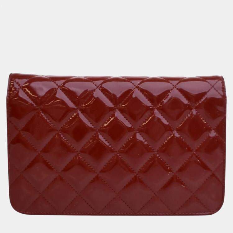 Pre Owned Chanel Red Quilted Patent Brilliant Wallet On Chain