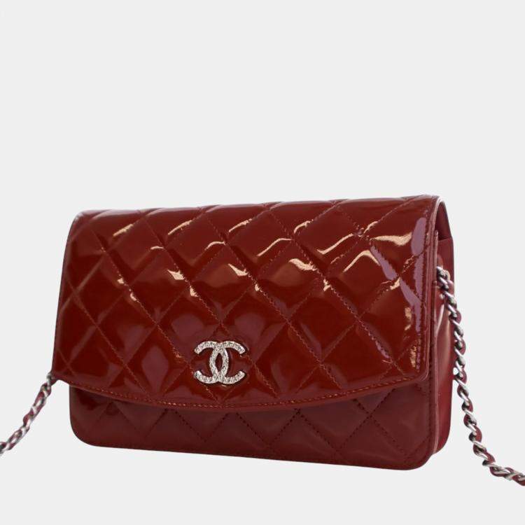 Pre Owned Chanel Red Quilted Patent Brilliant Wallet On Chain