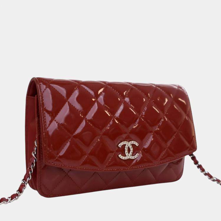 Pre Owned Chanel Red Quilted Patent Brilliant Wallet On Chain