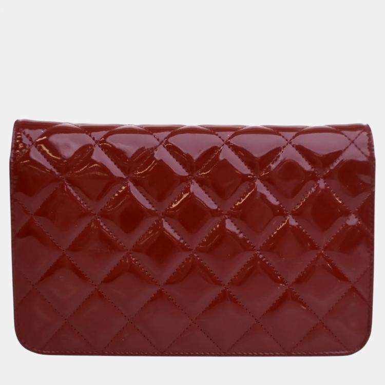 Pre Owned Chanel Red Quilted Patent Brilliant Wallet On Chain