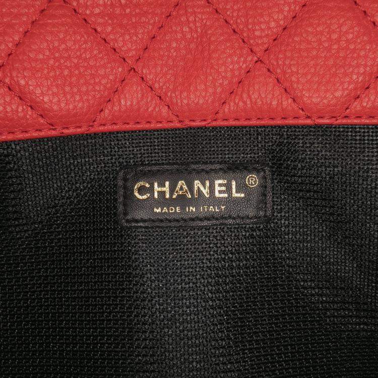 Pre Owned Chanel Red XXL Quilted Calfskin Travel Flap