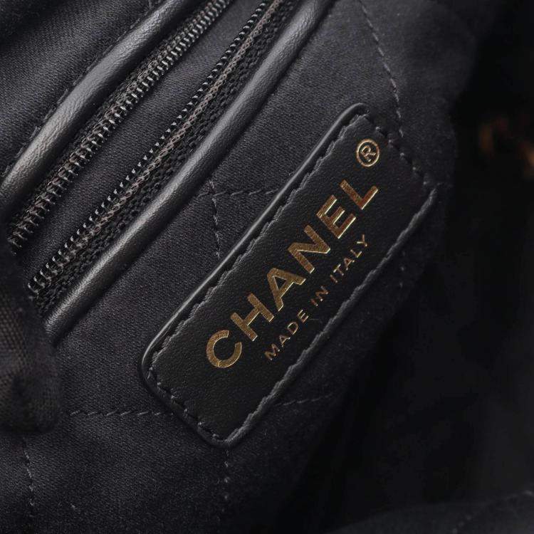 Pre Owned Chanel Burgundy Small Tweed 22 Handbag