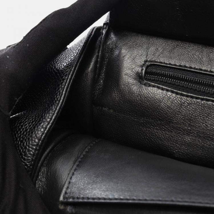مملوكة مسبقًا Chanel Matelasse Handbag Calfskin Leather Black