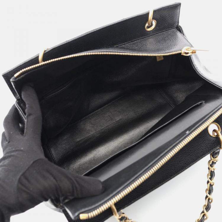 مملوكة مسبقًا Chanel Matelasse Handbag Calfskin Leather Black